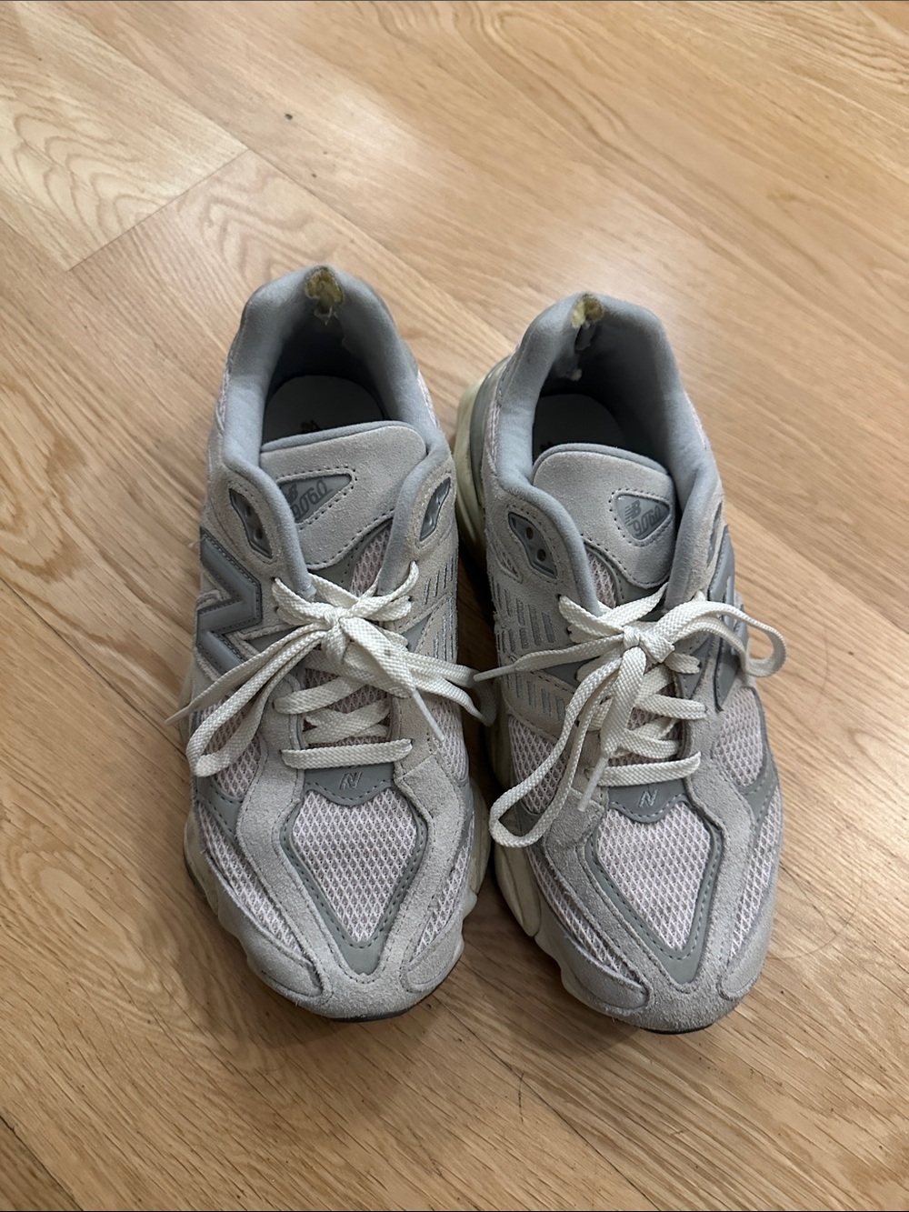 New Balance 1060